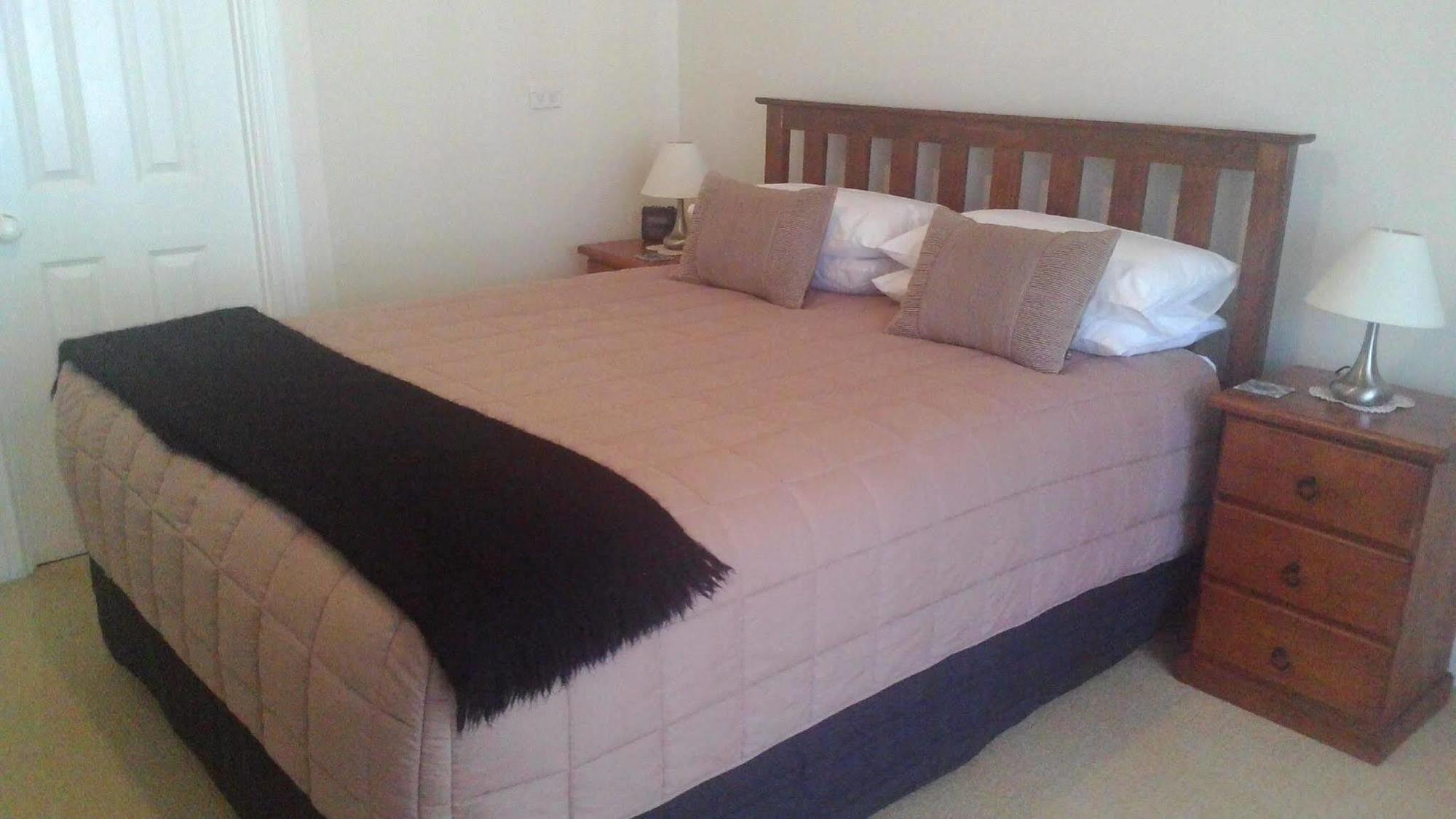 Chelsea House Bed & Breakfast Whangarei Bagian luar foto